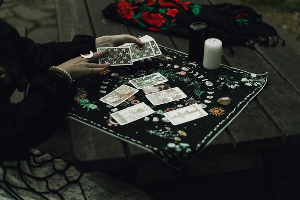 Secrets de la clairvoyance révélés : le guide ultime de la voyance